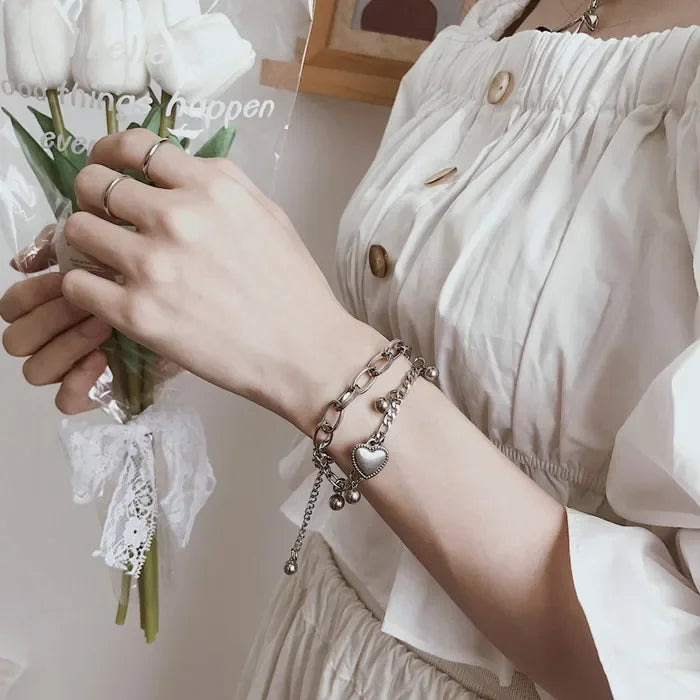 Beautiful and Versatile Pearl Love Women's Bracelet Set of 4 Ins, High Grade, Elegant and Fashionable Jewelry