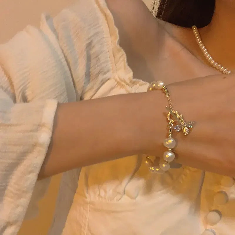 Beautiful and Versatile Pearl Love Women's Bracelet Set of 4 Ins, High Grade, Elegant and Fashionable Jewelry