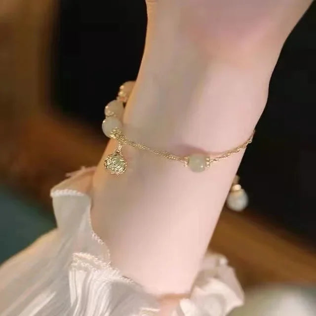 Beautiful and Versatile Pearl Love Women's Bracelet Set of 4 Ins, High Grade, Elegant and Fashionable Jewelry