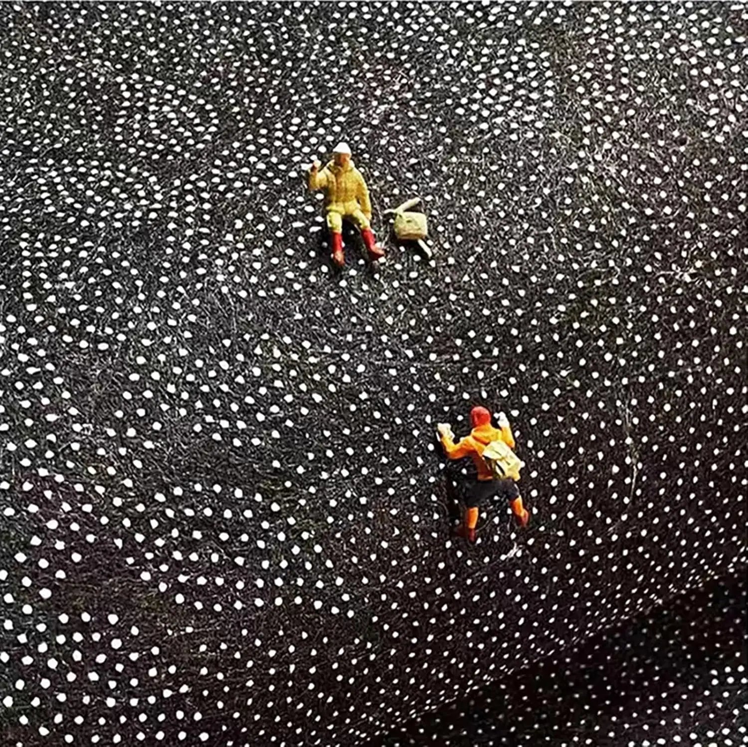 SantaStep™ – Cozy Christmas Tree Carpet Runner 🎄